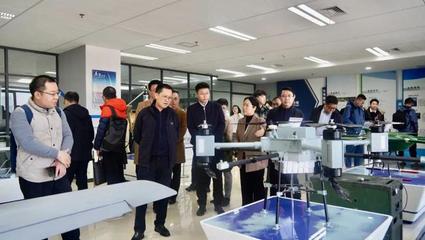 成都市無人機產業協會會長李永光一行到訪羚控科技